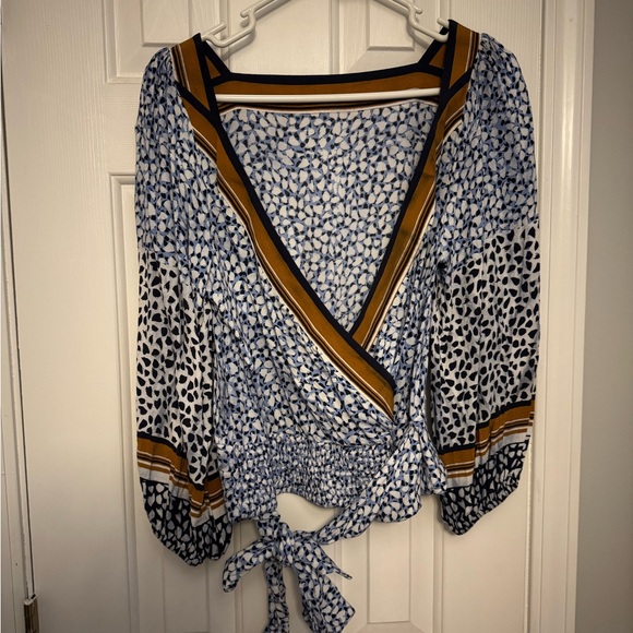 Maeve patterned open back cropped blouse size small - Picture 3 of 5